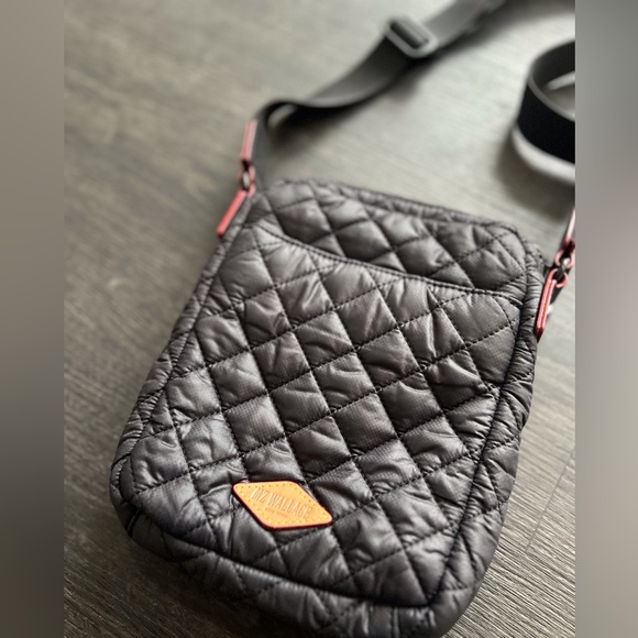 ⭐️MZ Wallace Metro Crossbody⭐️ - Picture 4 of 9